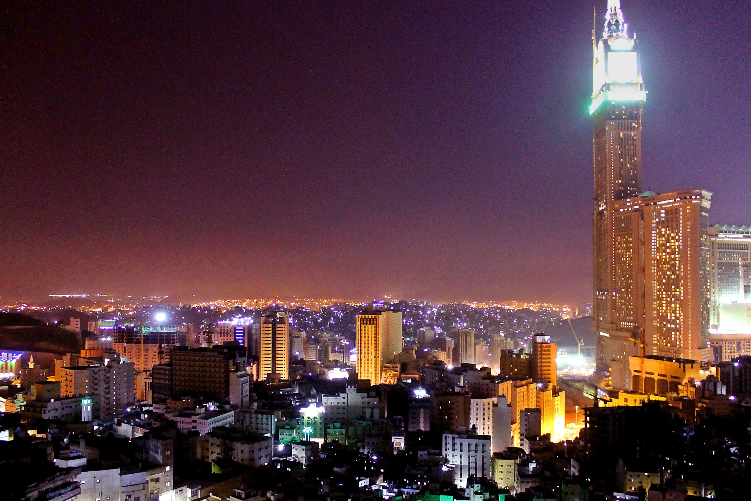 La Mecque vue nocturne Haram hotels halal